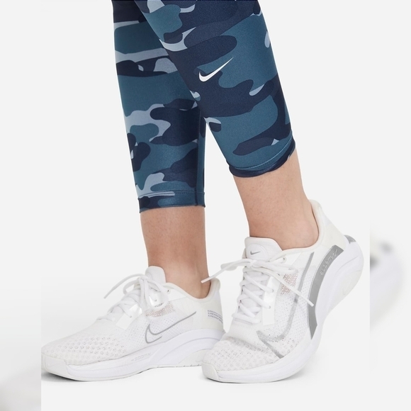 Nike Legging Size Medium Blue Camo Shimmer High Rise Crop One Tight Fit Women - Picture 2 of 13